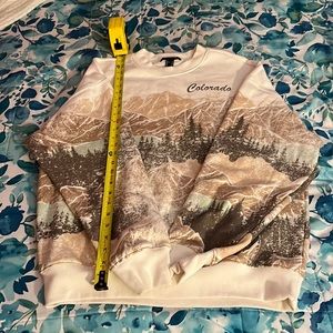 Colorado Landscape Pullover